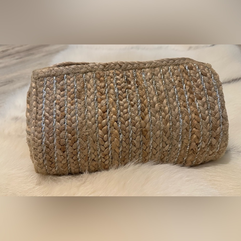 NEW Shiraleah Jute clutch Handbag with silver Rope